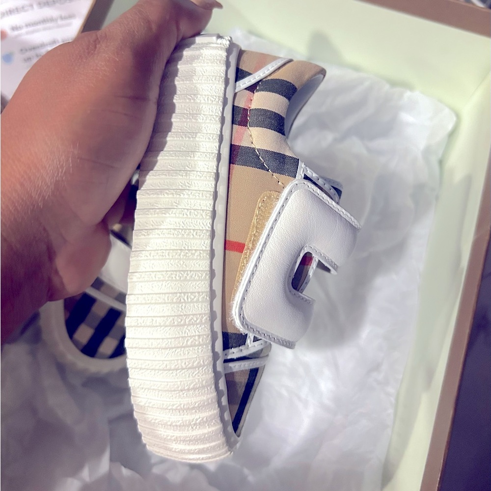 Kids shoes